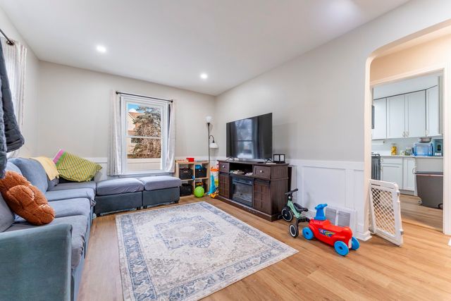 3227 Harrison Avenue, Brookfield, IL 60513