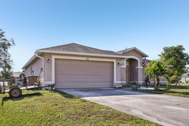 1910 LORNA AVENUE, Lehigh Acres, FL 33972