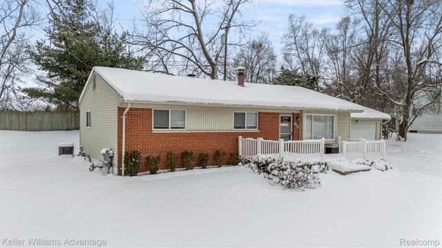 311 Teelin Drive, Oxford Charter Township, MI 48371