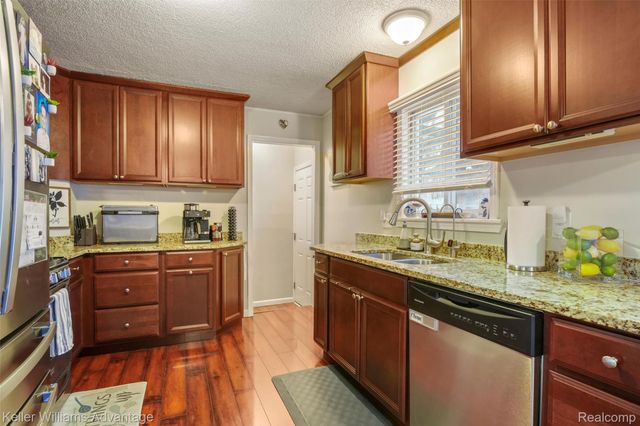 311 Teelin Drive, Oxford Charter Township, MI 48371