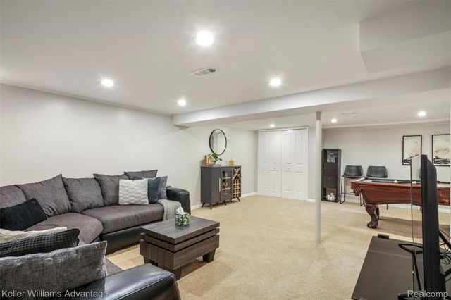 311 Teelin Drive, Oxford Charter Township, MI 48371