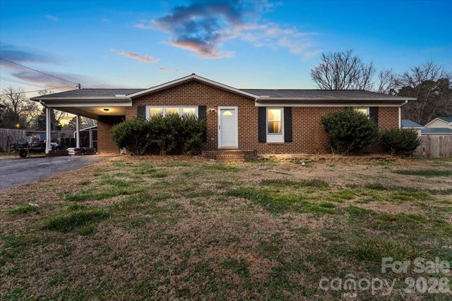 230 Pinevale Drive, Salisbury, NC 28144