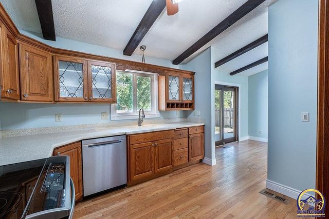 4828 SW Cochise AVE, Topeka, KS 66614