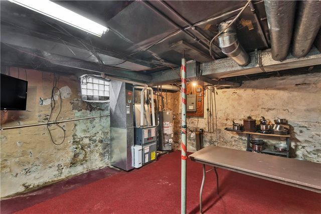 733 N Warren Ave, Apollo Boro, PA 15613