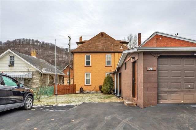 733 N Warren Ave, Apollo Boro, PA 15613