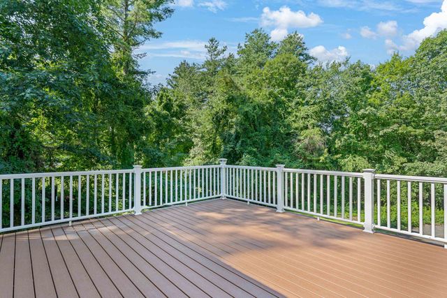 9 Mountain View Drive, Hudson, NH 03051
