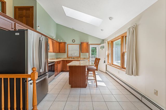 9 Mountain View Drive, Hudson, NH 03051