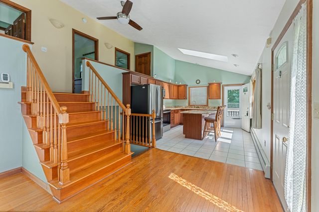 9 Mountain View Drive, Hudson, NH 03051