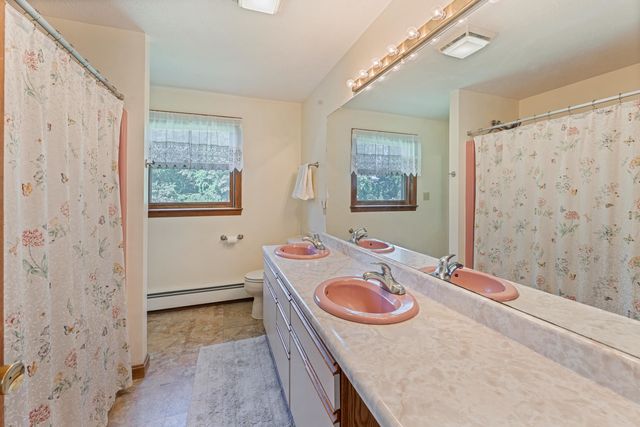 9 Mountain View Drive, Hudson, NH 03051