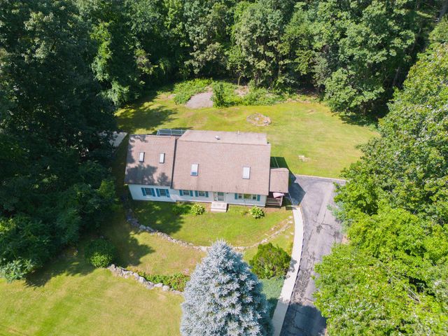 9 Mountain View Drive, Hudson, NH 03051