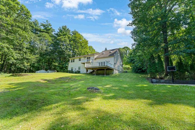 9 Mountain View Drive, Hudson, NH 03051