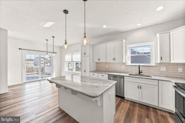 245 FLINTWOOD DR, Oxford, PA 19363