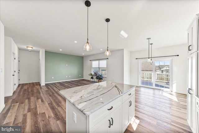 245 FLINTWOOD DR, Oxford, PA 19363