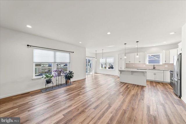 245 FLINTWOOD DR, Oxford, PA 19363