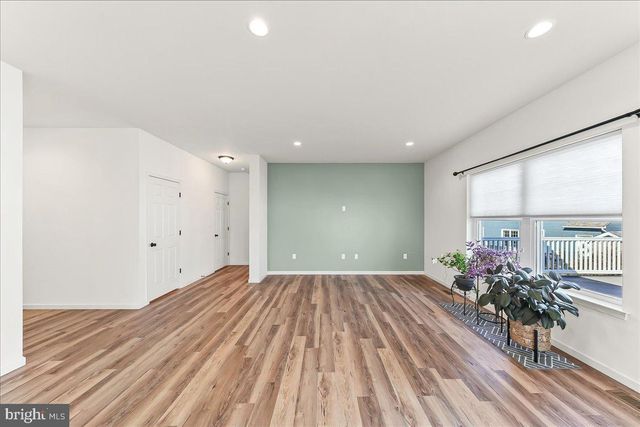 245 FLINTWOOD DR, Oxford, PA 19363