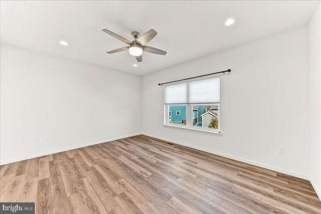 245 FLINTWOOD DR, Oxford, PA 19363