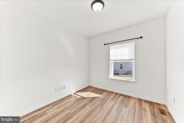 245 FLINTWOOD DR, Oxford, PA 19363