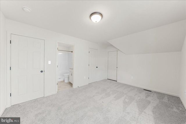 245 FLINTWOOD DR, Oxford, PA 19363