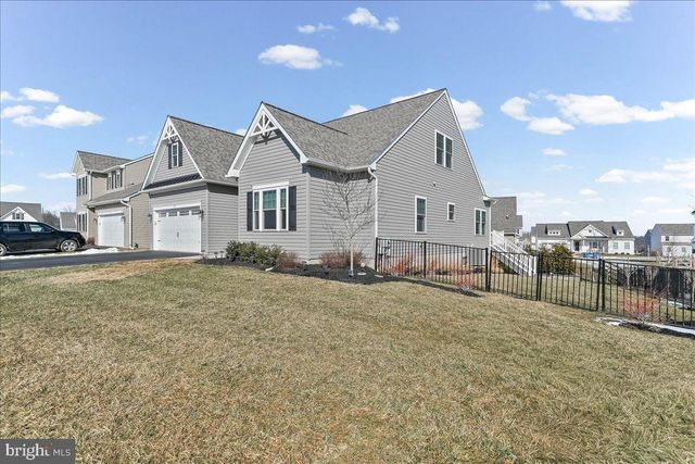 245 FLINTWOOD DR, Oxford, PA 19363