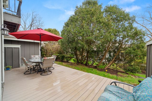 10 W Windsor Court, Sugar Grove, IL 60554
