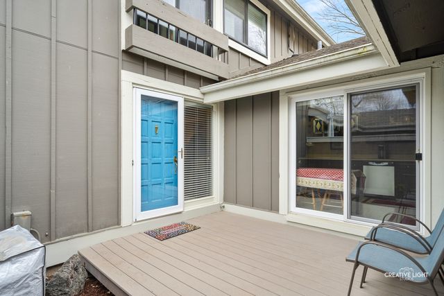 10 W Windsor Court, Sugar Grove, IL 60554