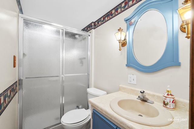 10 W Windsor Court, Sugar Grove, IL 60554