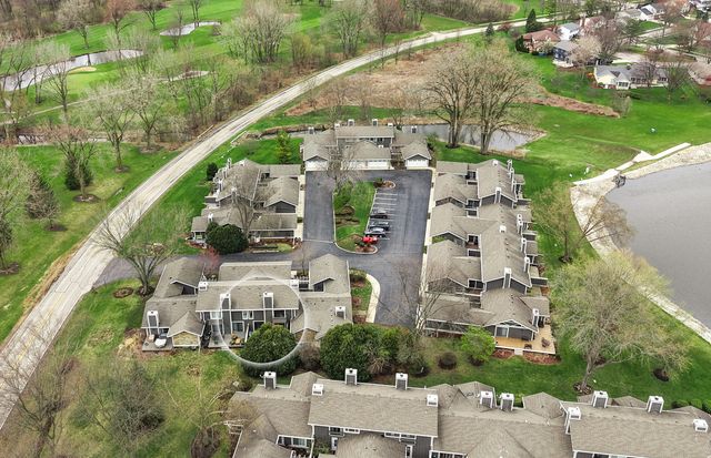 10 W Windsor Court, Sugar Grove, IL 60554
