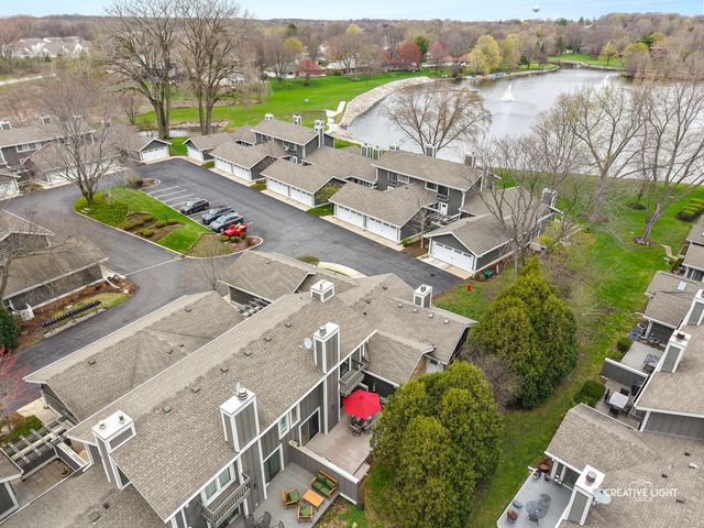 10 W Windsor Court, Sugar Grove, IL 60554