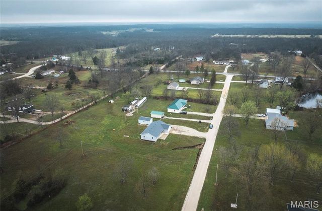 30421 Peach Blossom Lane, Lebanon, MO 65536