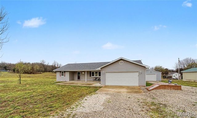 30421 Peach Blossom Lane, Lebanon, MO 65536