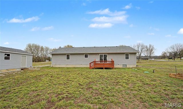 30421 Peach Blossom Lane, Lebanon, MO 65536