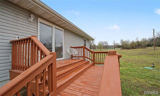 30421 Peach Blossom Lane, Lebanon, MO 65536