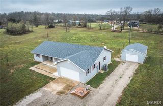 30421 Peach Blossom Lane, Lebanon, MO 65536