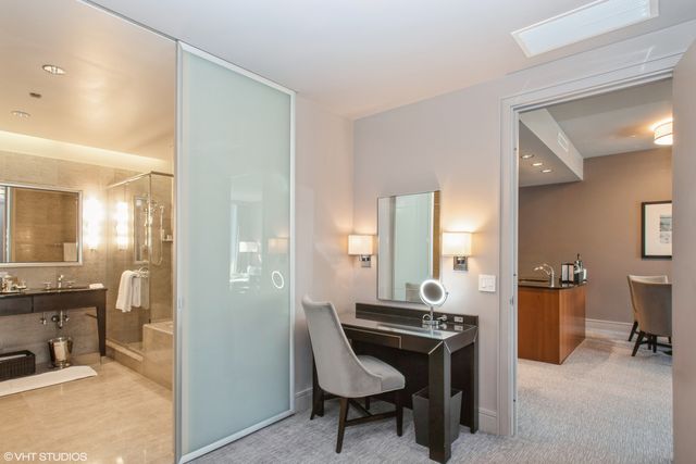 401 N Wabash Avenue 1936, Chicago, IL 60611