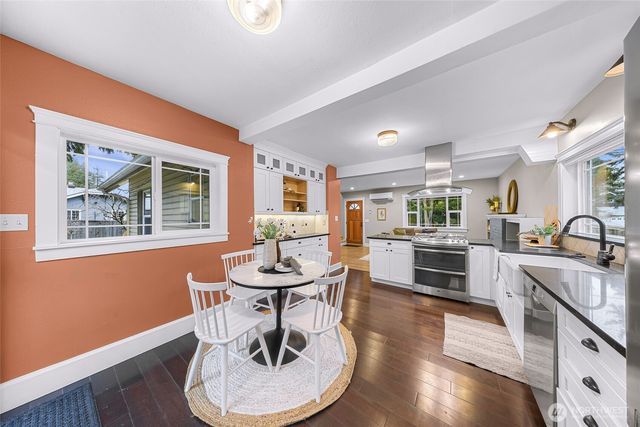 1420 E Maplewood Avenue, Bellingham, WA 98225