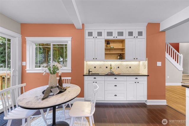 1420 E Maplewood Avenue, Bellingham, WA 98225