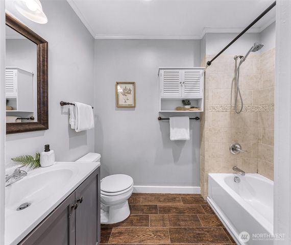 1420 E Maplewood Avenue, Bellingham, WA 98225