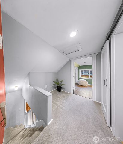 1420 E Maplewood Avenue, Bellingham, WA 98225