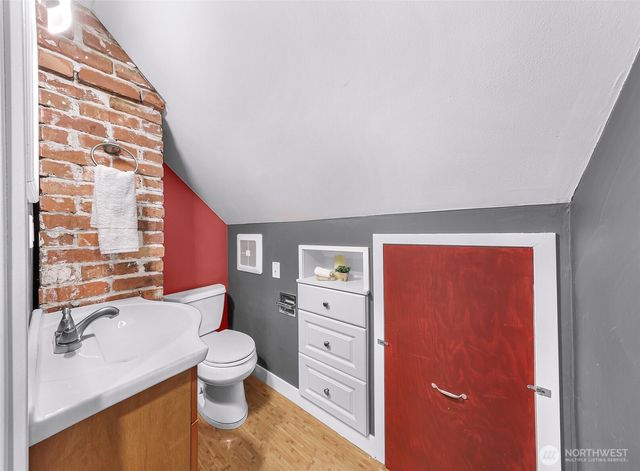 1420 E Maplewood Avenue, Bellingham, WA 98225