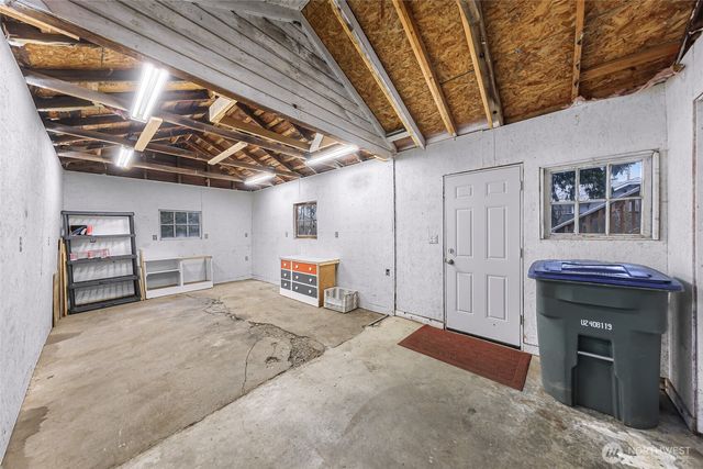 1420 E Maplewood Avenue, Bellingham, WA 98225