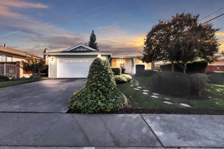 6542 Saint James Dr, Carmichael, CA 95608