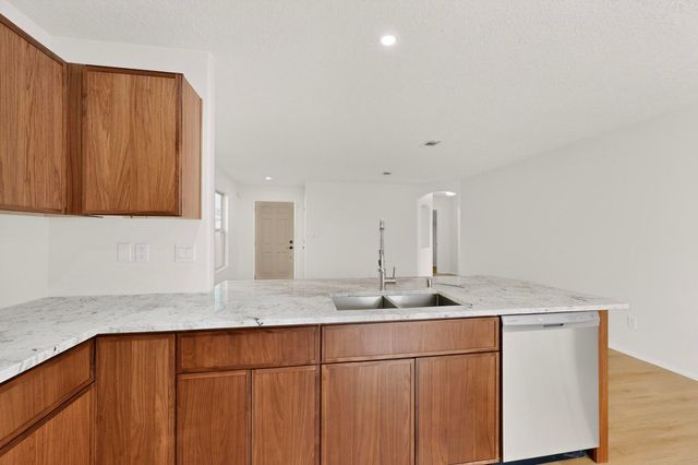 735 Redwood Street SW, Rio Rancho, NM 87124