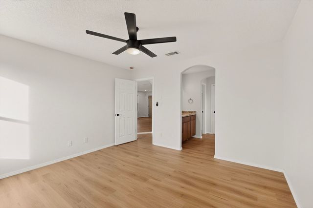 735 Redwood Street SW, Rio Rancho, NM 87124