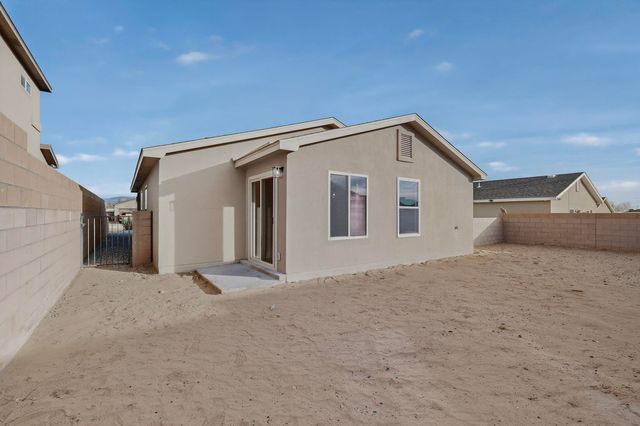 735 Redwood Street SW, Rio Rancho, NM 87124