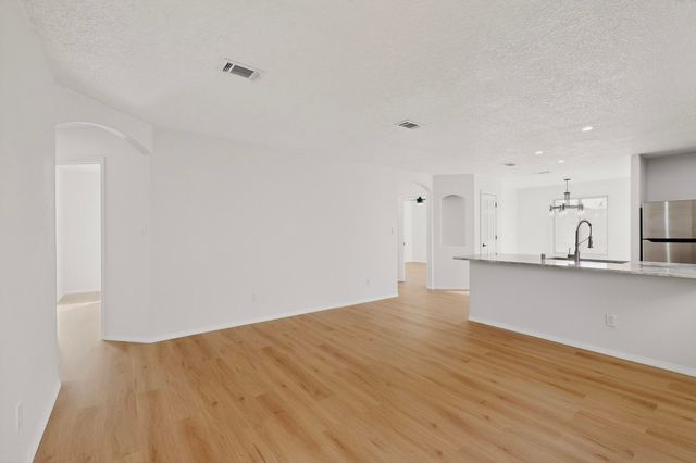 735 Redwood Street SW, Rio Rancho, NM 87124