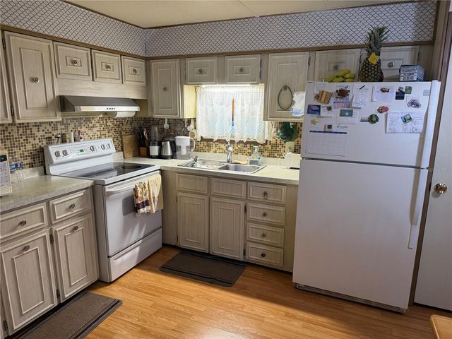 2044 HOYLE DRIVE, Holiday, FL 34691