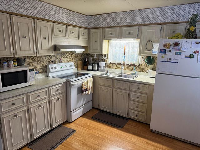 2044 HOYLE DRIVE, Holiday, FL 34691