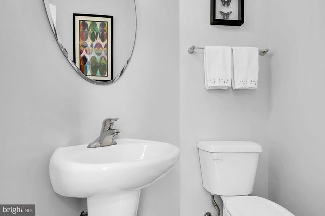 9678 ATTERBURY LN, Frederick, MD 21704