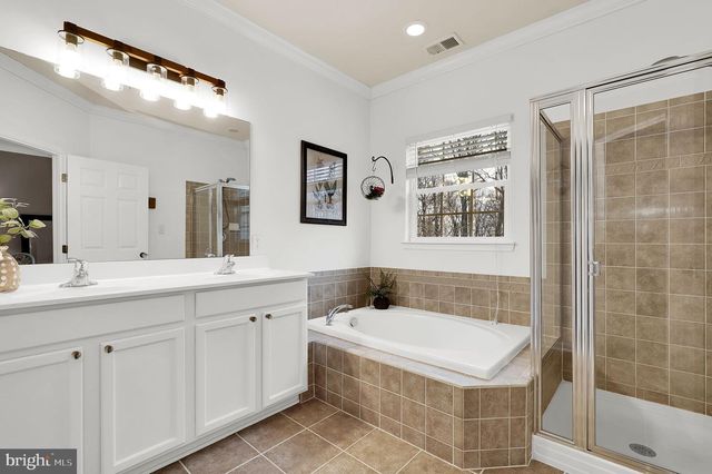 9678 ATTERBURY LN, Frederick, MD 21704