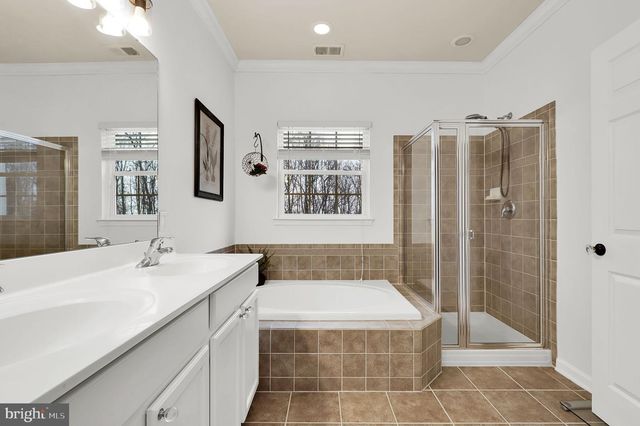 9678 ATTERBURY LN, Frederick, MD 21704